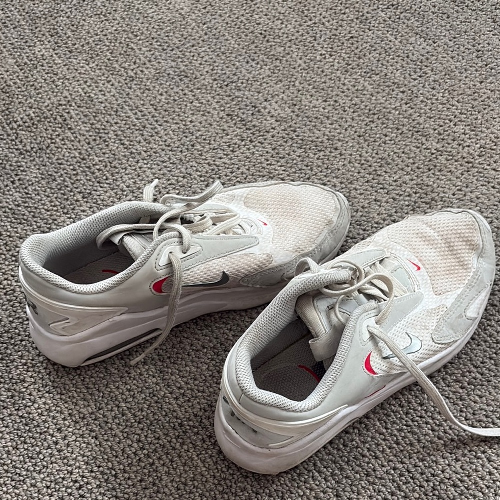 Nike White and Red Women's Shoes